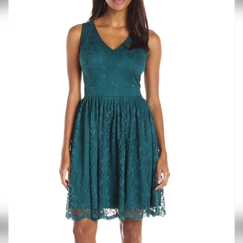 Julian Taylor Green Lace Fit and Flare Sleeveless Cocktail Dress Size 10